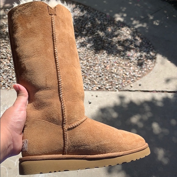 Ugg Womans Bailey Button Boots - Picture 5 of 8